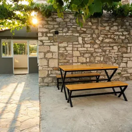 Philippos Camping Finiq